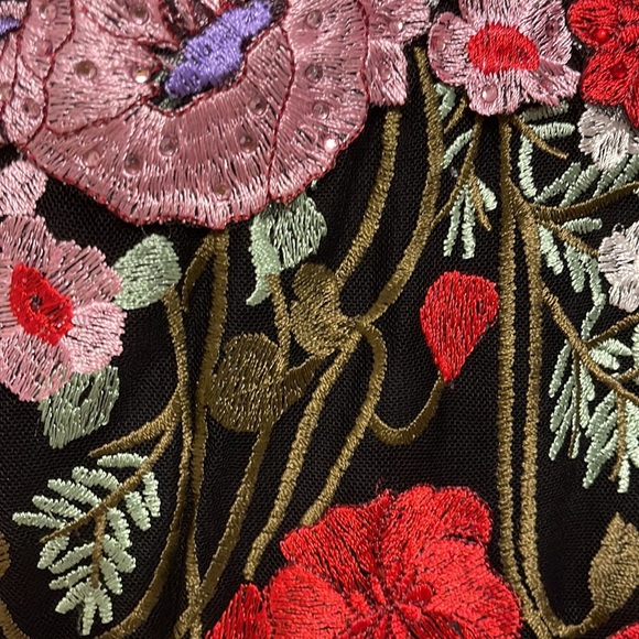 Floral Embroidered Gown
MAC DUGGAL - Picture 5 of 6